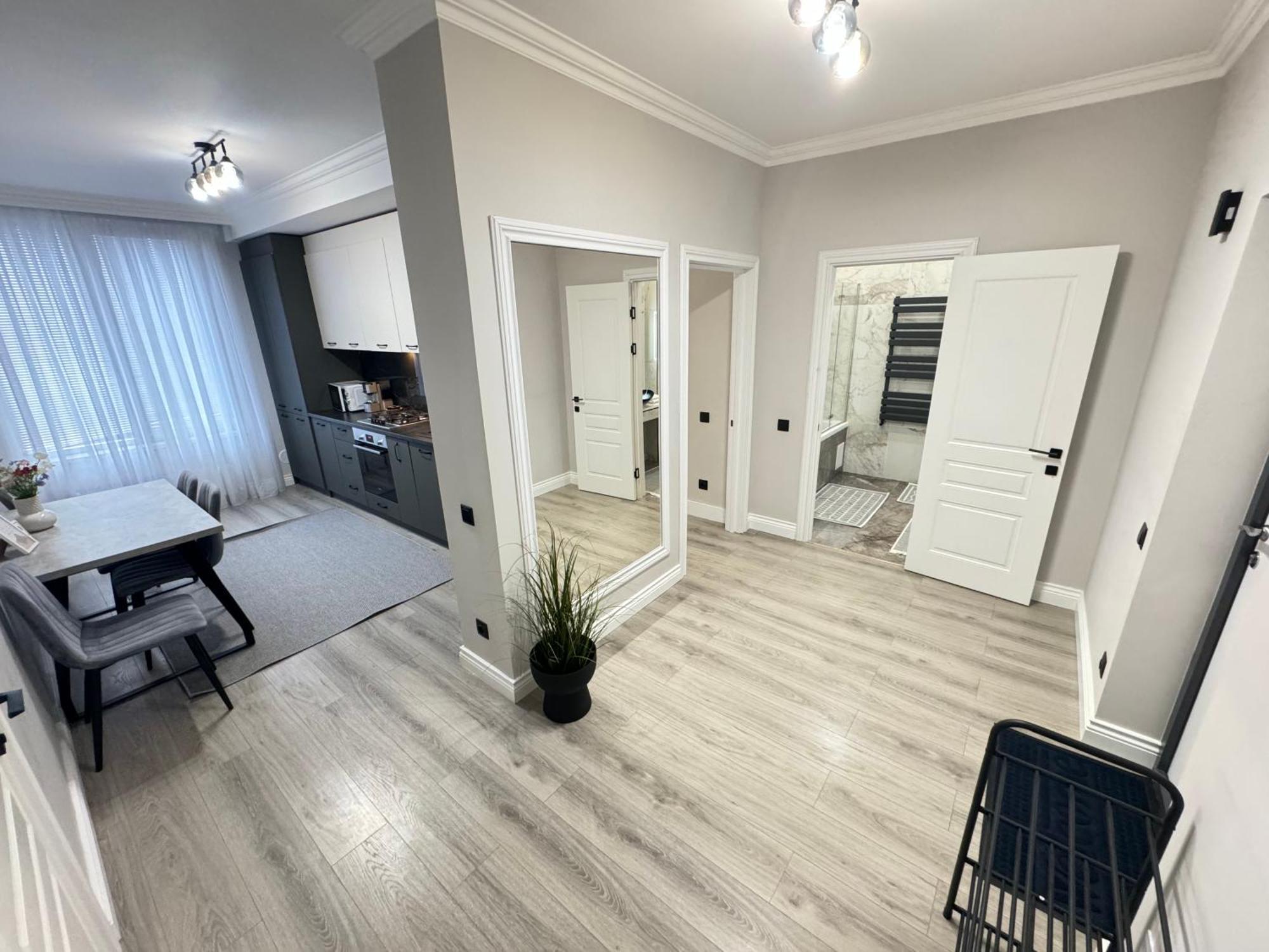 Two Bedroom Apartment In The Center, With Parking, Address Avram Iancu 32 Кишинёв Экстерьер фото