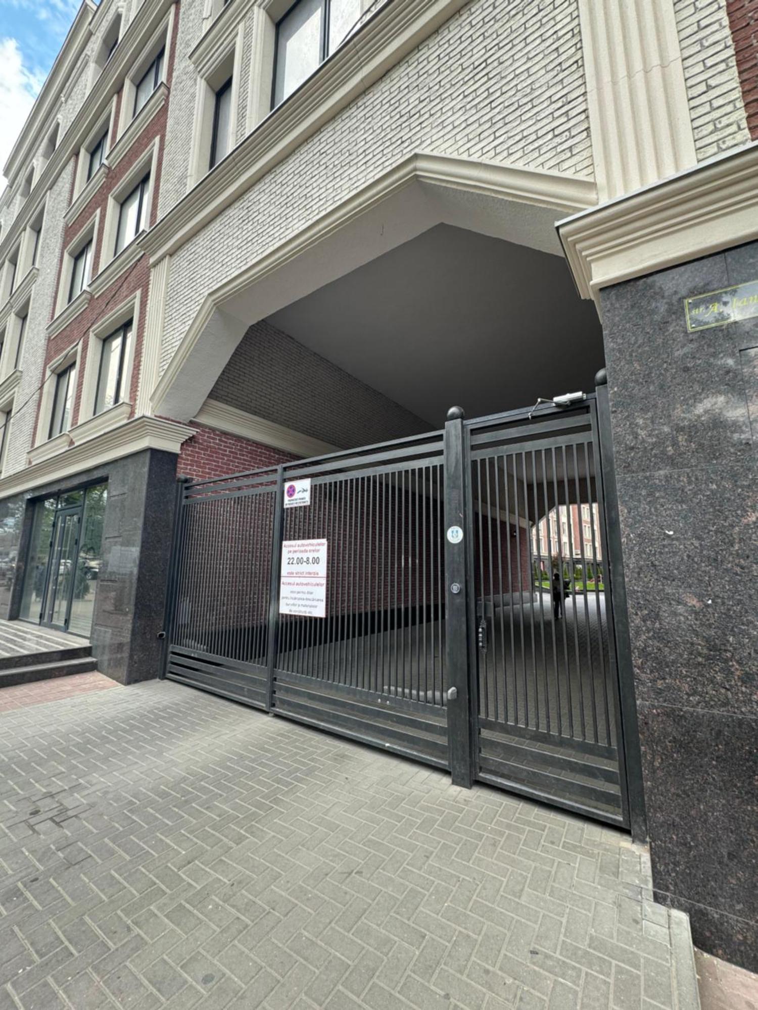 Two Bedroom Apartment In The Center, With Parking, Address Avram Iancu 32 Кишинёв Экстерьер фото
