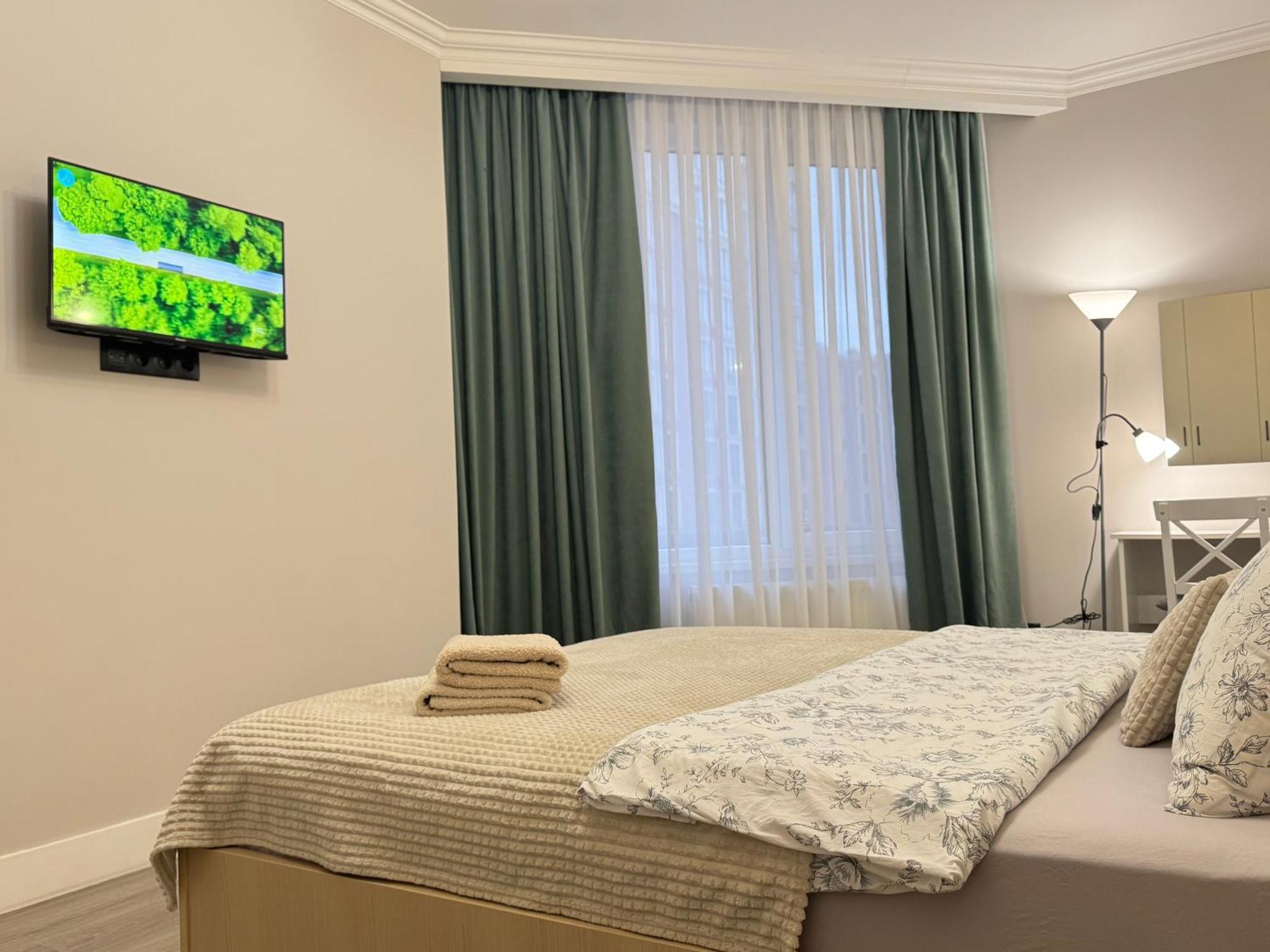 Two Bedroom Apartment In The Center, With Parking, Address Avram Iancu 32 Кишинёв Экстерьер фото